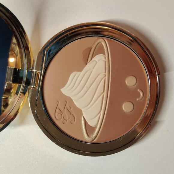 Makeup bundle - Picture 2 of 5